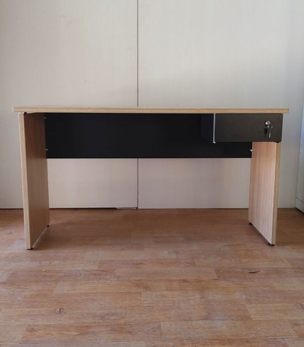 Mesa Reta Carvalho/Preto 1,40X60X73cm - Imagem 3
