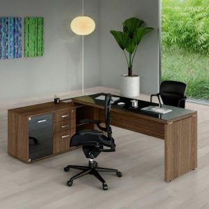Mesa Diretiva e Armário Pedestal