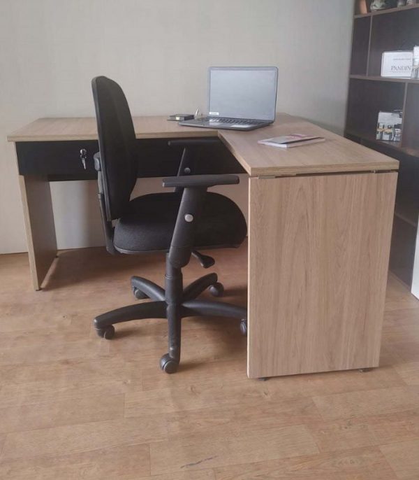 Mesa em L Itapuã/Preto 1,30X1,30X73cm - Imagem 2